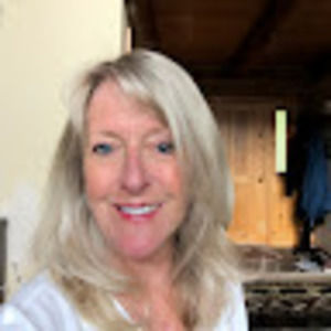 Meet your Posher, Connie